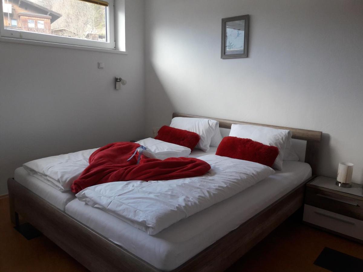 ホテル Haus Scharler, Talstation Neukirchen am Großvenediger エクステリア 写真