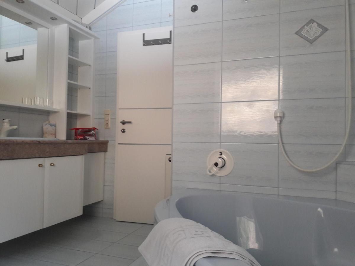 ホテル Haus Scharler, Talstation Neukirchen am Großvenediger エクステリア 写真