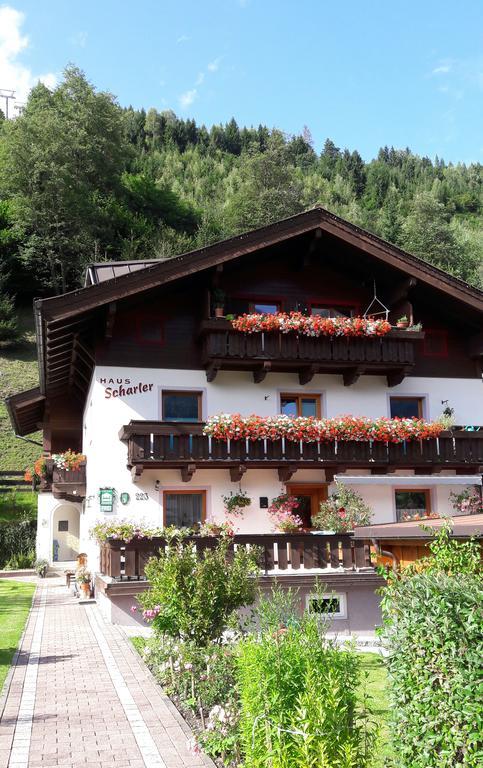 ホテル Haus Scharler, Talstation Neukirchen am Großvenediger エクステリア 写真